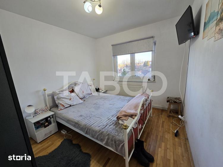 Apartament cu 3 camere decomandat, mobilat în Turnișor