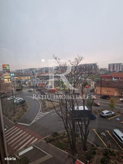Apartament cu 4 camere decomandat în Decebal