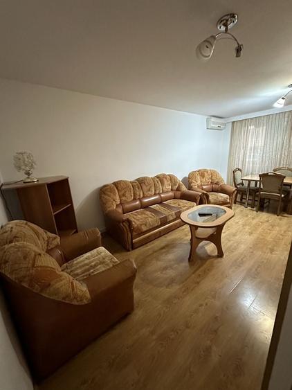 Apartament cu 4 camere decomandat în Popoveni