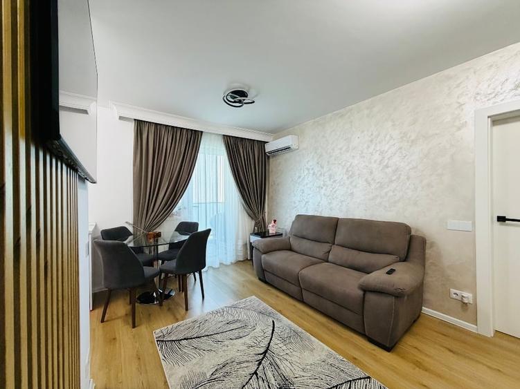 Apartament cu 2 camere semidecomandat, mobilat în Independenței