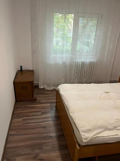 Apartament cu 3 camere decomandat, mobilat în Păcurari