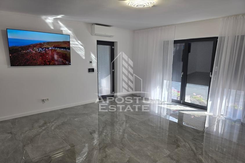 Casă individuală cu 5 camere cu Canalizare în Girocului