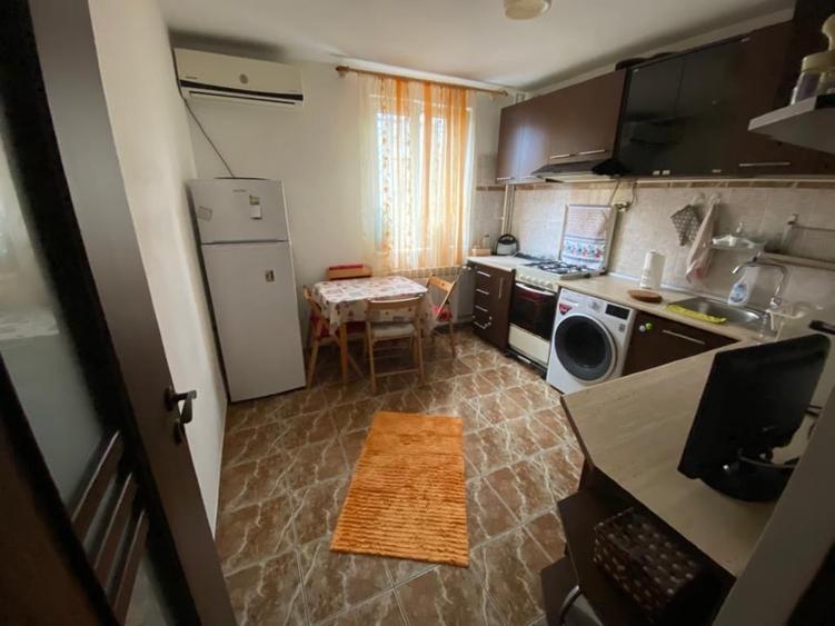 Apartament cu 2 camere decomandat în Drumul Taberei