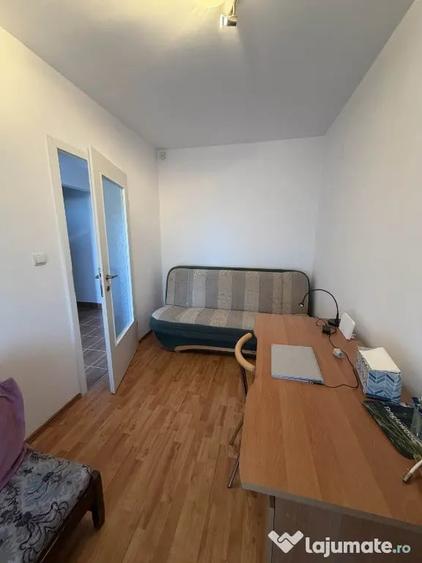 Casă cu 5 camere cu Teren 250 Mp în Central