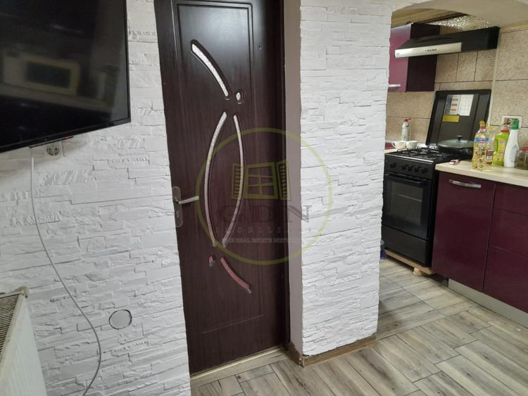 Casă individuală cu 5 camere cu Teren 250 Mp în Mândra