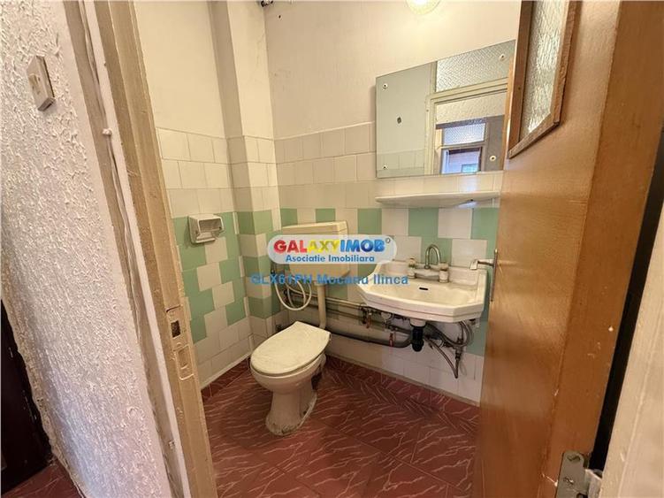 Apartament cu 3 camere decomandat în Republicii