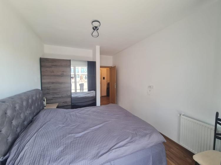 Apartament cu 3 camere în Tractorul