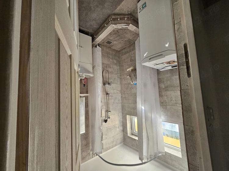 Apartament cu 2 camere semidecomandat în Aleea Carpați