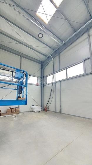 Spațiu industrial, de 550 mp, în Periferie
