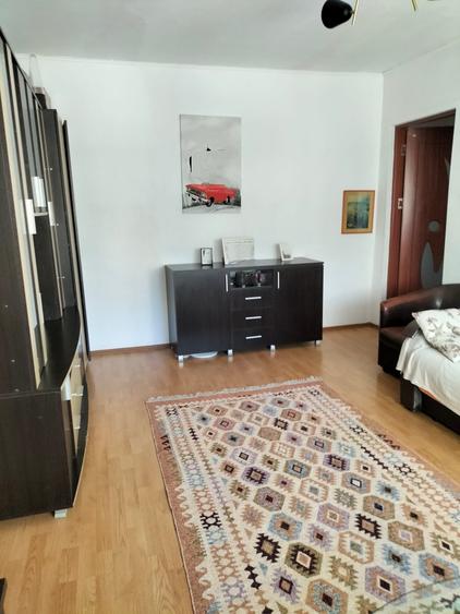 Apartament cu 2 camere nedecomandat în Central