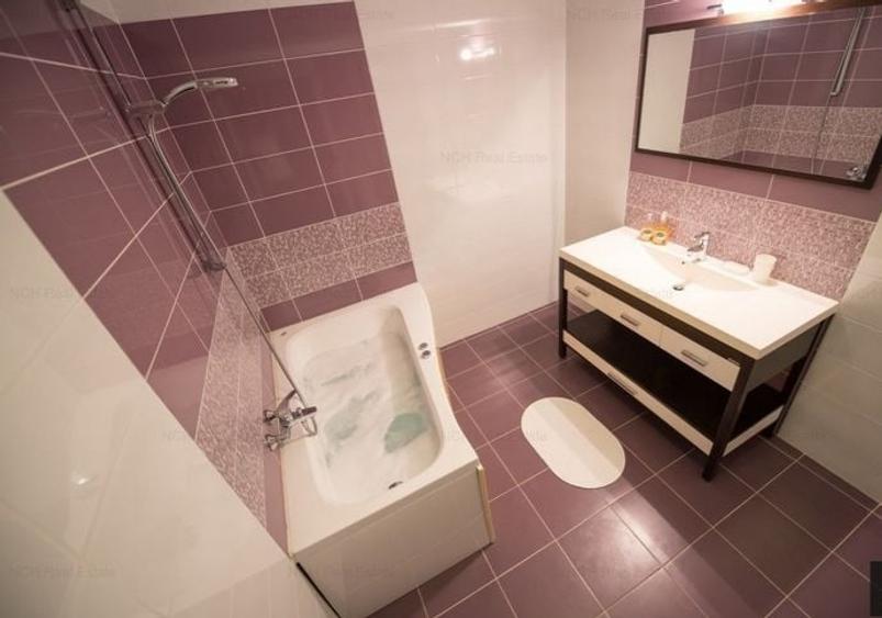 Apartament cu 4 camere decomandat, mobilat în Central