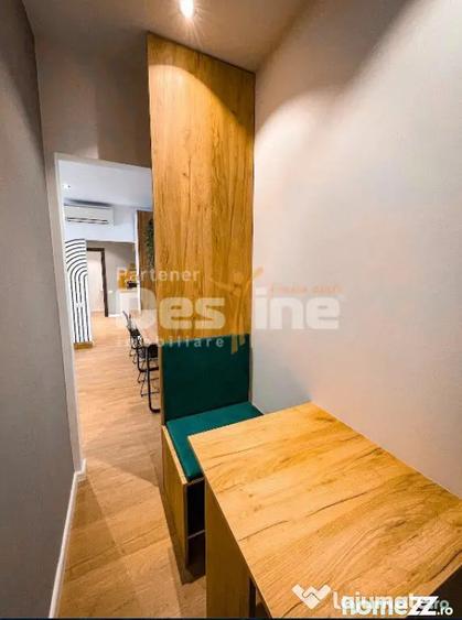 Apartament cu 3 camere, mobilat în Victoriei