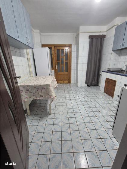 2 camere, decomandat, etaj 5 din 10, Bd.Unirii Sud -comision 0 - 3