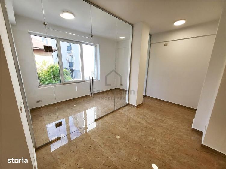 Apartament cu 4 camere în Sisești