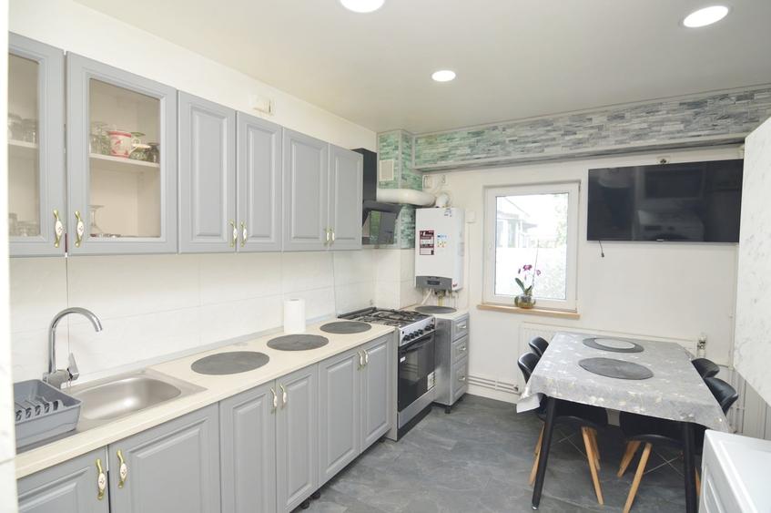 Apartament cu 3 camere decomandat în Rahova