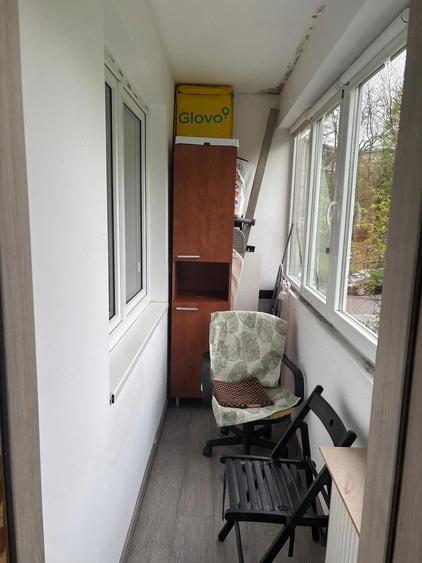 Apartament cu 3 camere semidecomandat în Crângași