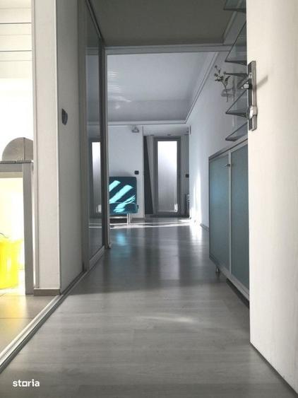 Apartament cu 3 camere semidecomandat în Gara de Nord