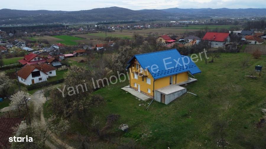 Casă cu 4 camere în Băiculești