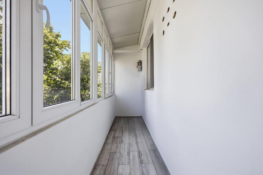 Apartament cu 2 camere semidecomandat, mobilat în 1 Mai