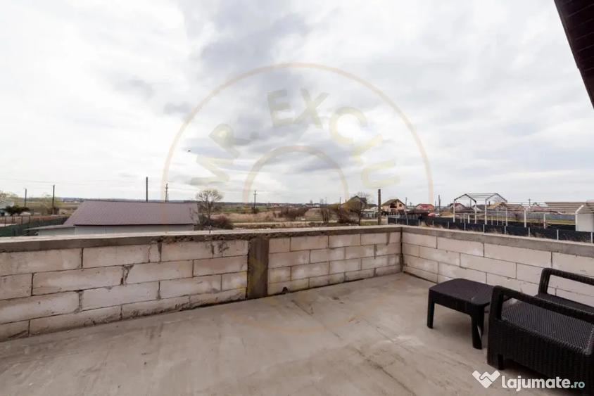 Casă cu 3 camere cu Teren 477 Mp în Bradu