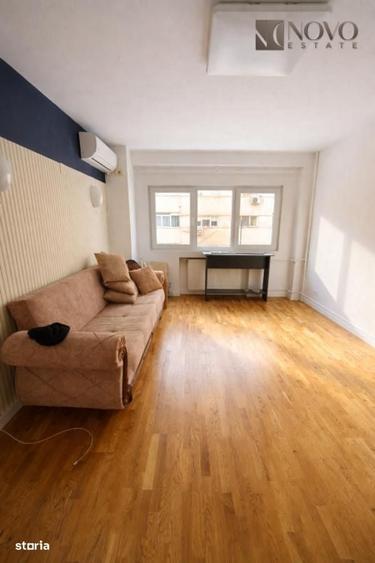 Apartament cu 4 camere decomandat în Romană