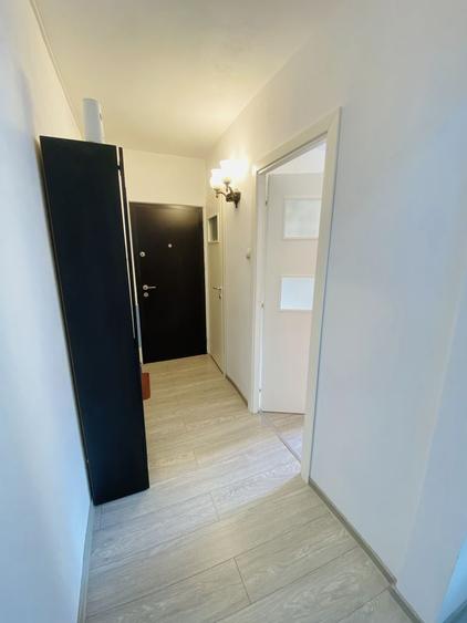 Apartament cu 2 camere decomandat în Colonia Bod