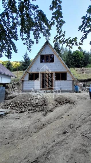 Casă cu Teren 263 Mp în Râu de Mori