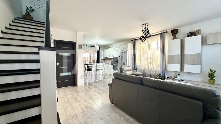 Duplex cu 3 camere cu Canalizare în Gilău