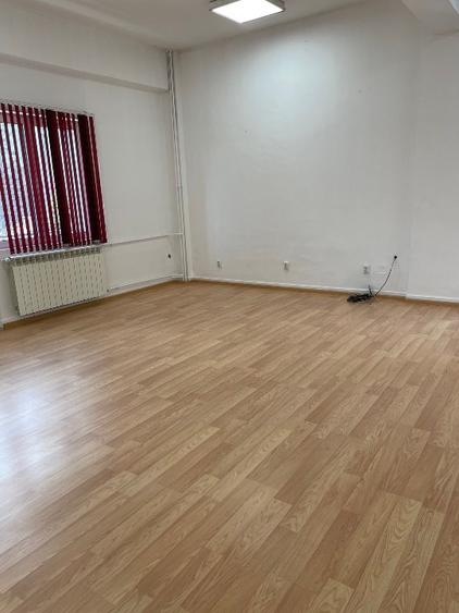 Birou, de 200 mp, în Grozăvești