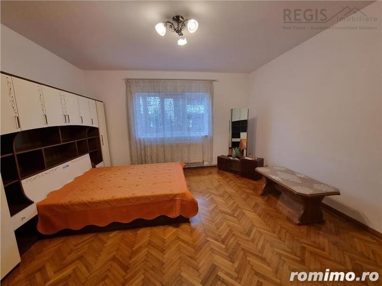 Apartament cu 3 camere, mobilat în Florilor