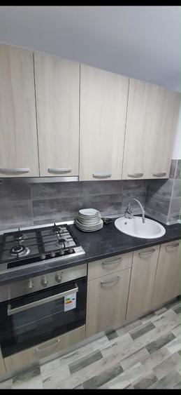 Apartament cu 2 camere semidecomandat în Berceni