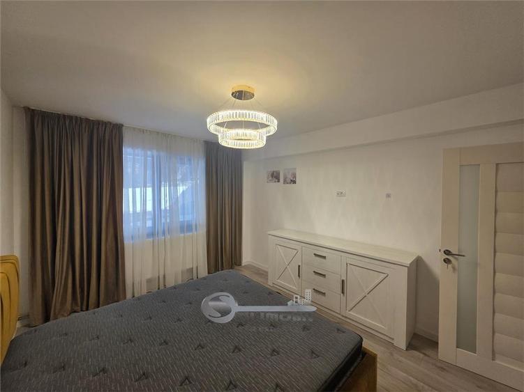 Apartament cu 3 camere decomandat, mobilat în Bucium