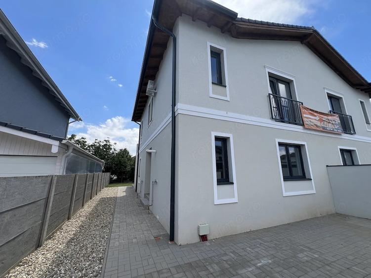 Casă cu 4 camere cu Teren 250 Mp în Chișoda