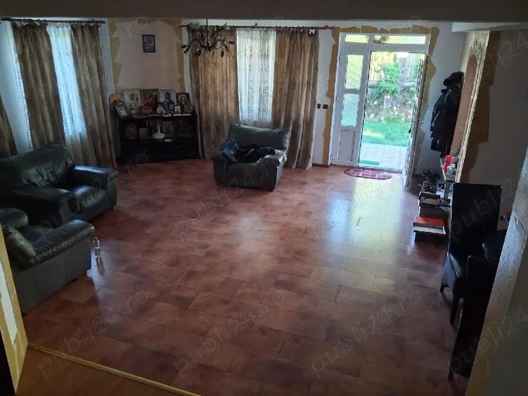Casă cu Teren 380 Mp în Central