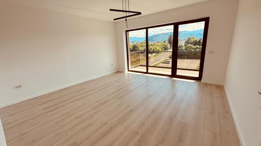 Apartament cu 3 camere decomandat în Griviței