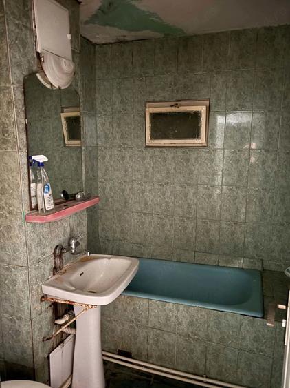 Apartament cu 4 camere decomandat în Paltiniș