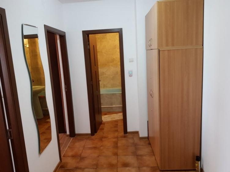 Apartament cu 2 camere decomandat în Delfinariu