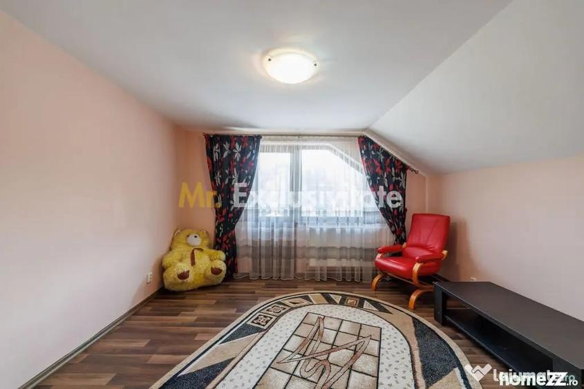 Casă cu 5 camere cu Teren 600 Mp în Priboieni