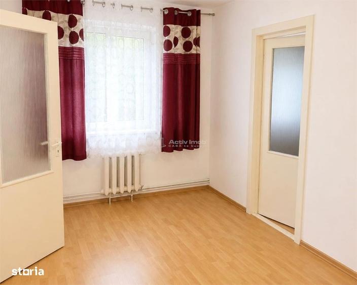 Apartament cu 2 camere nedecomandat în Decebal