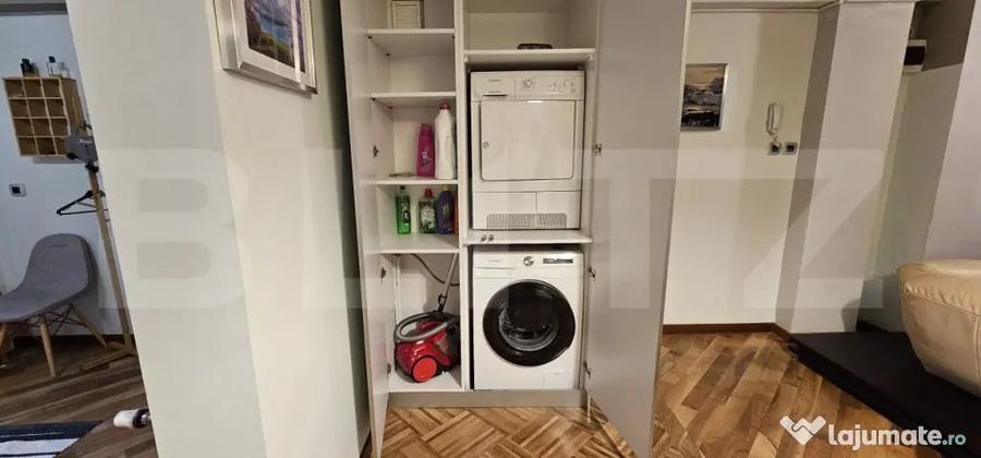 Apartament cu 4 camere semidecomandat, mobilat în Central