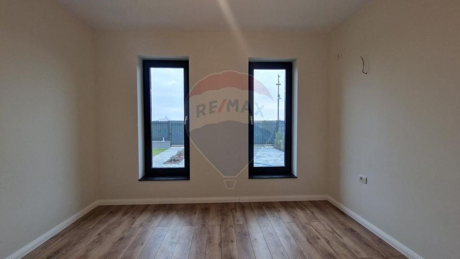 Casă individuală cu 3 camere cu Teren 400 Mp în Ciocănești