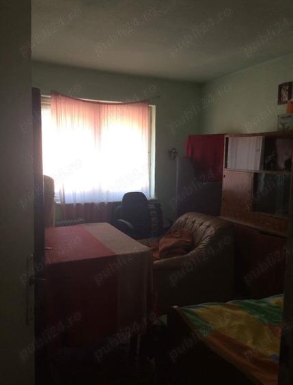 Apartament cu 2 camere decomandat în Băi