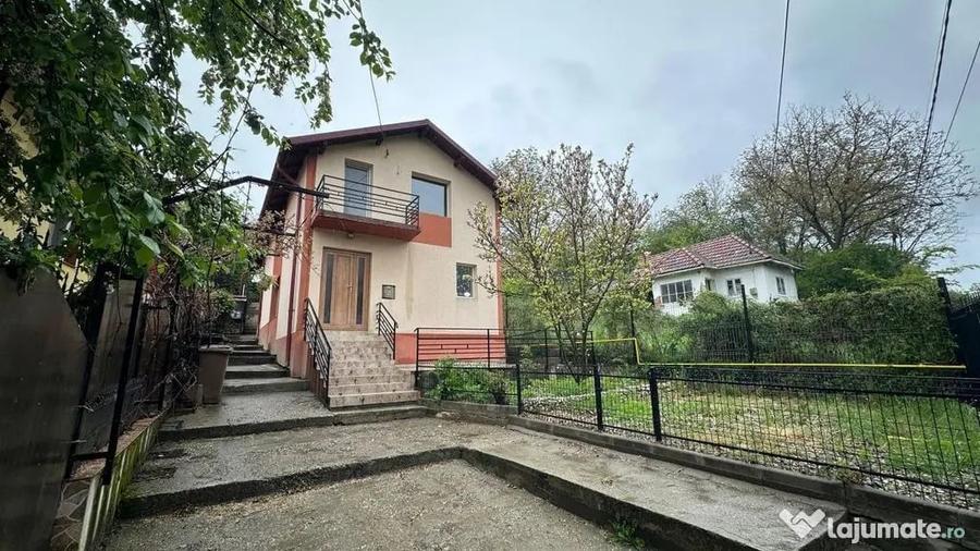 Casă cu 3 camere cu Teren 1397 Mp în Ștefănești