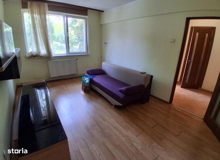 Apartament cu 2 camere semidecomandat în Piața Unirii