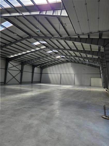 Spațiu industrial, de 2,200 mp, în Periferie