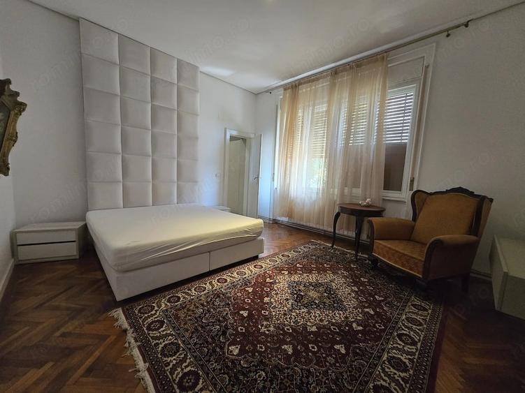 Apartament cu 4 camere în Medicină