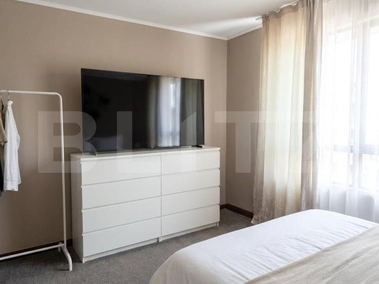 Apartament cu 2 camere semidecomandat, mobilat în Micro 11