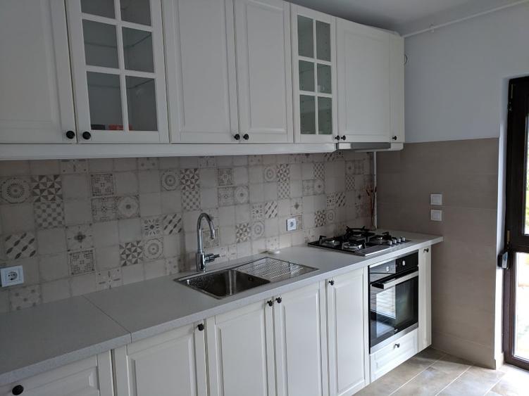 Duplex cu 4 camere cu Teren 150 Mp în Bucium