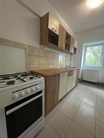Inchiriere Apartament cu 2 camere Decomandat Nicolina 1 - 3