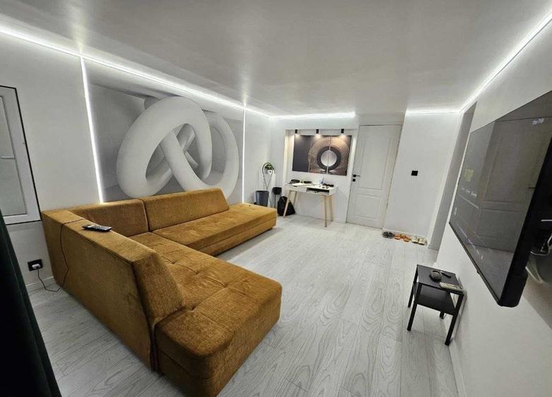 Apartament cu 2 camere semidecomandat în Eminescu